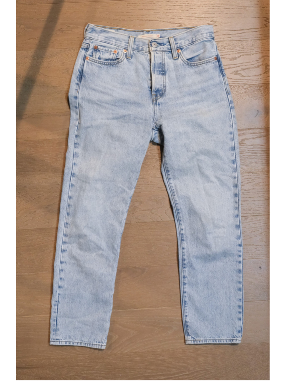 Levi’s Wedgie Straight Jeans – Light Wash – Size 26